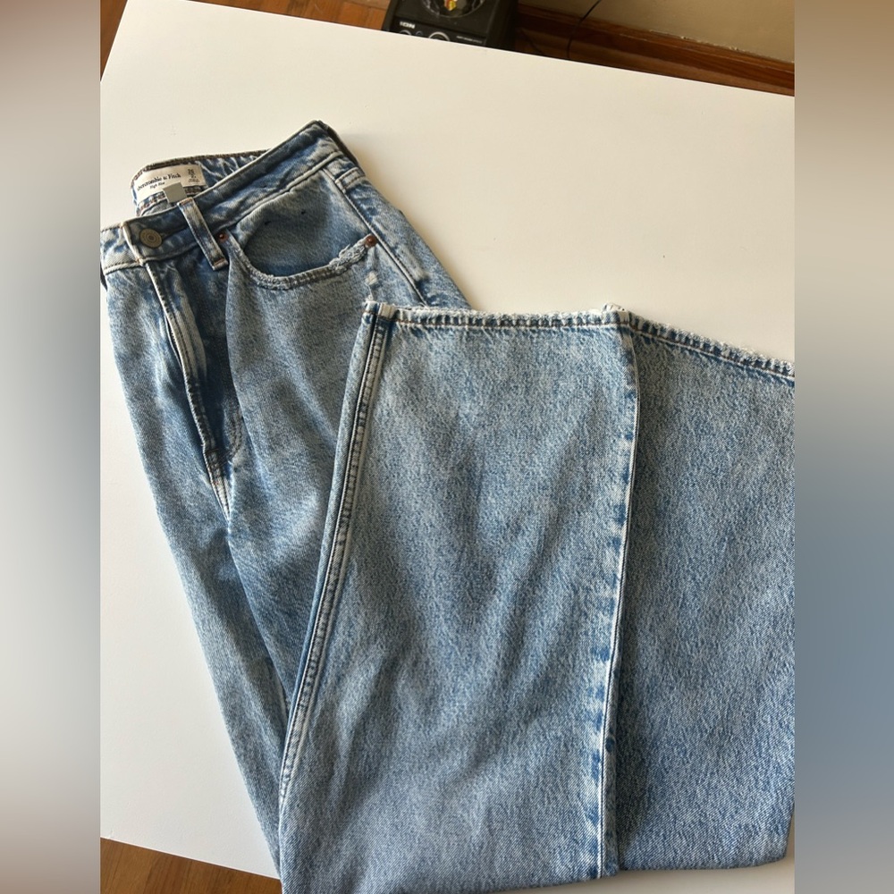 Abercrombie high rise relaxed jeans
